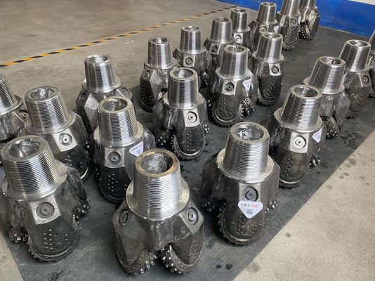 IADC 537 مثقاب إدراج كربيد التنجستن 12 1/2 &quot;12 1/4&quot; لاستخراج الغاز