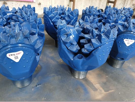 Iadc 217 Steel Tooth Tricone Bit ارتداء مقاومة Tricone Rock مثقاب