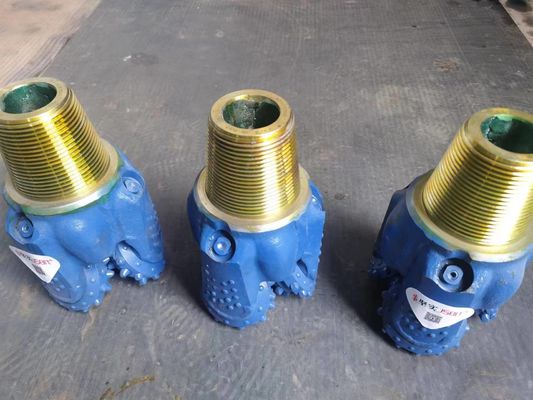 المصنع 7 1/2 بوصة Iadc537 Tricone صخرة حفر قطع