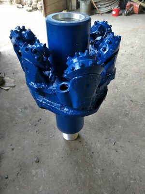 المصنع 700mm 28 بوصة تجميع حفرة مفتوحة ثقب قليلا للحفر البئر المياه